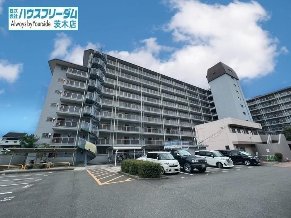 3LDK apartment in Ibaraki, Osaka - Photo 1