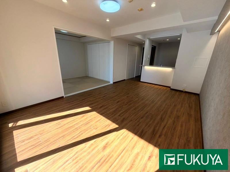 3LDK apartment in Hirakata, Osaka - Photo 1
