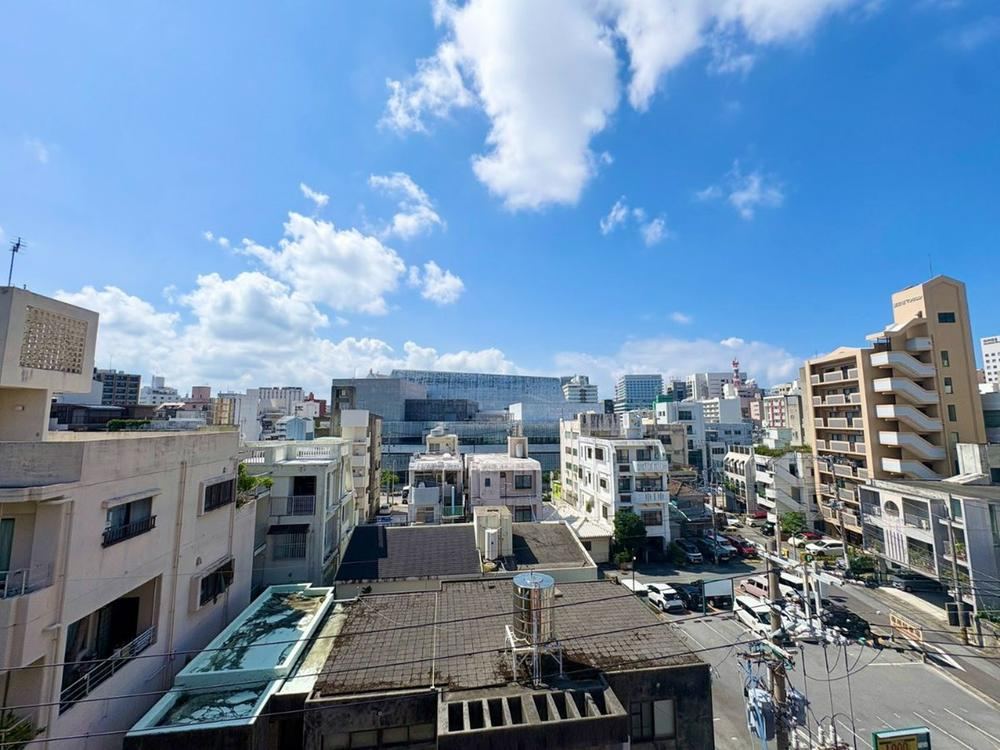 1LDK apartment in Naha, Okinawa - Photo 1