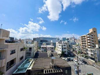 1LDK apartment in Naha