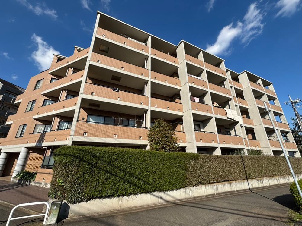 2LDK apartment in Minami Ward, Sagamihara, Kanagawa - Photo 1