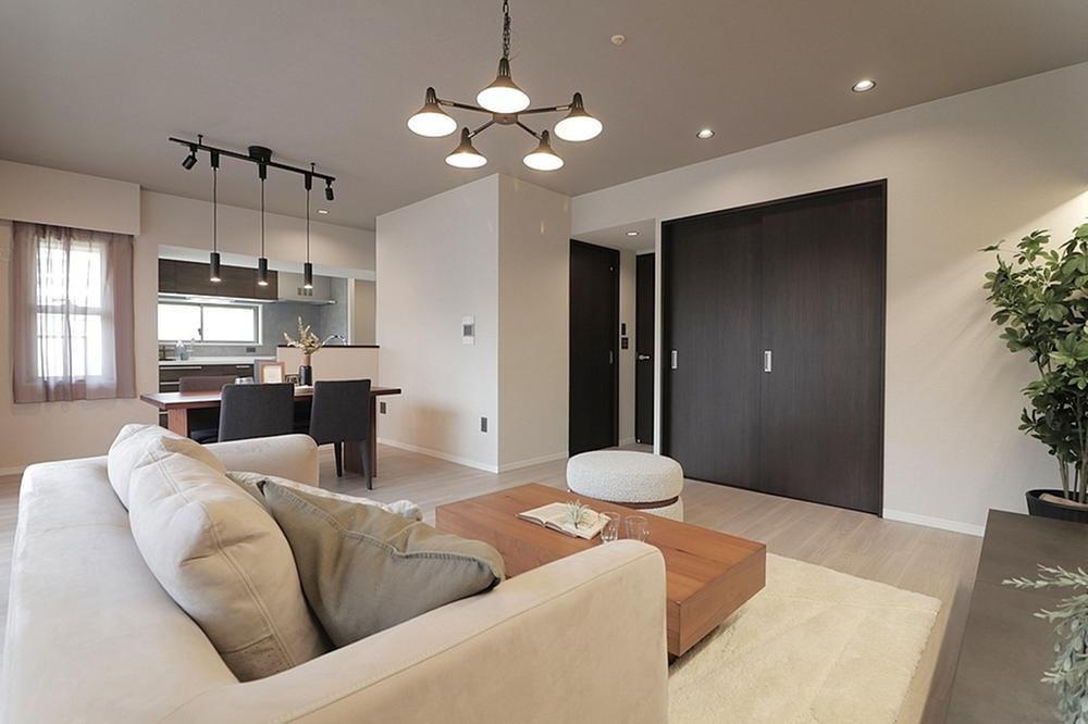 4LDK+S apartment in Miyakojima Ward, Osaka - Photo 1