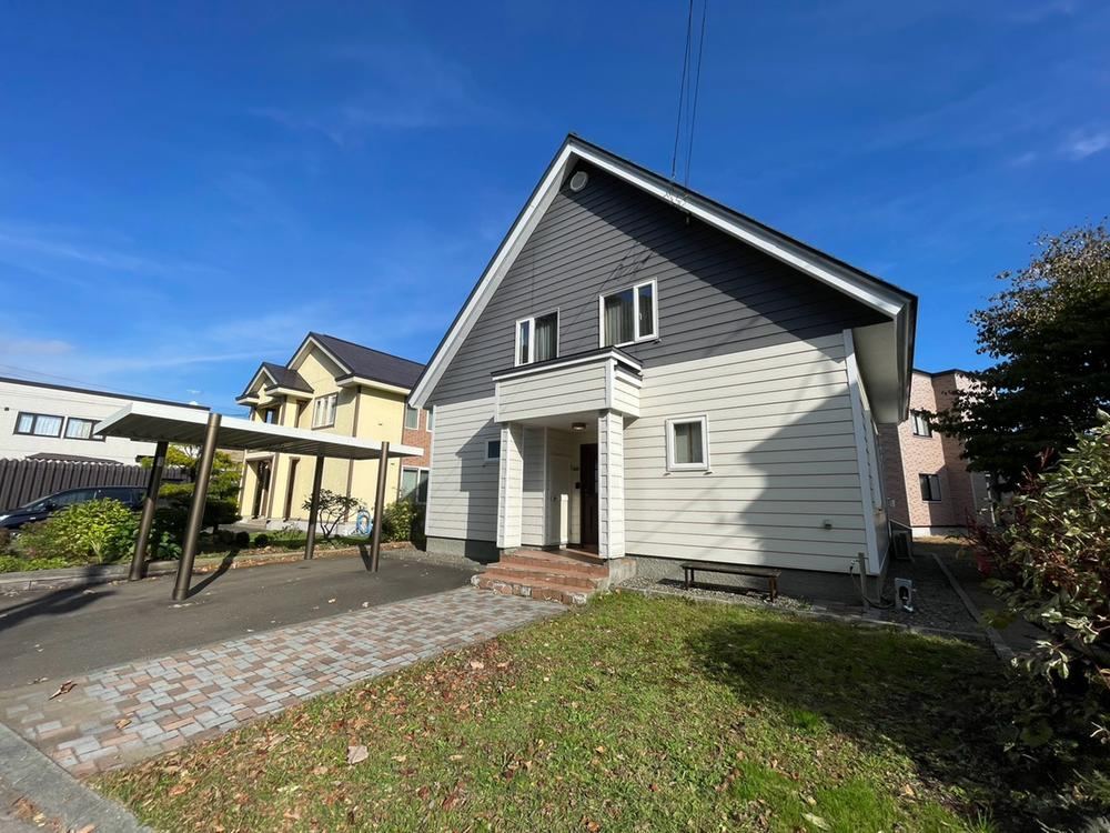 4LDK house in Eniwa, Hokkaido - Photo 1