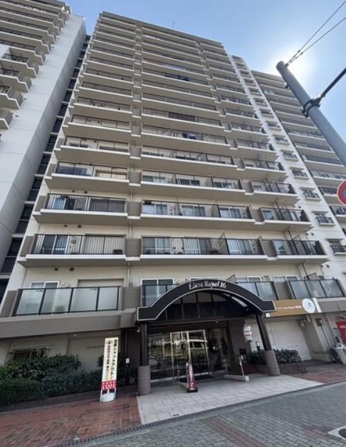 3LDK apartment in Nishi Ward, Osaka - Photo 1