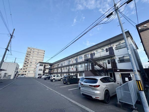 2DK apartment in Nishi Ward, Sapporo, Hokkaido - Photo 1