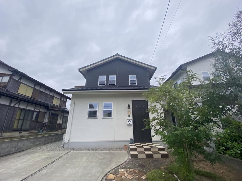 4LDK house in Toyooka, Hyogo - Photo 1