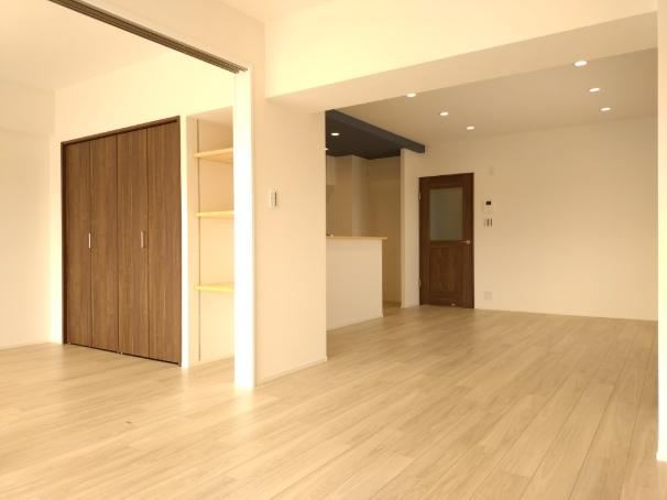 2LDK apartment in Nishinomiya, Hyogo - Photo 1