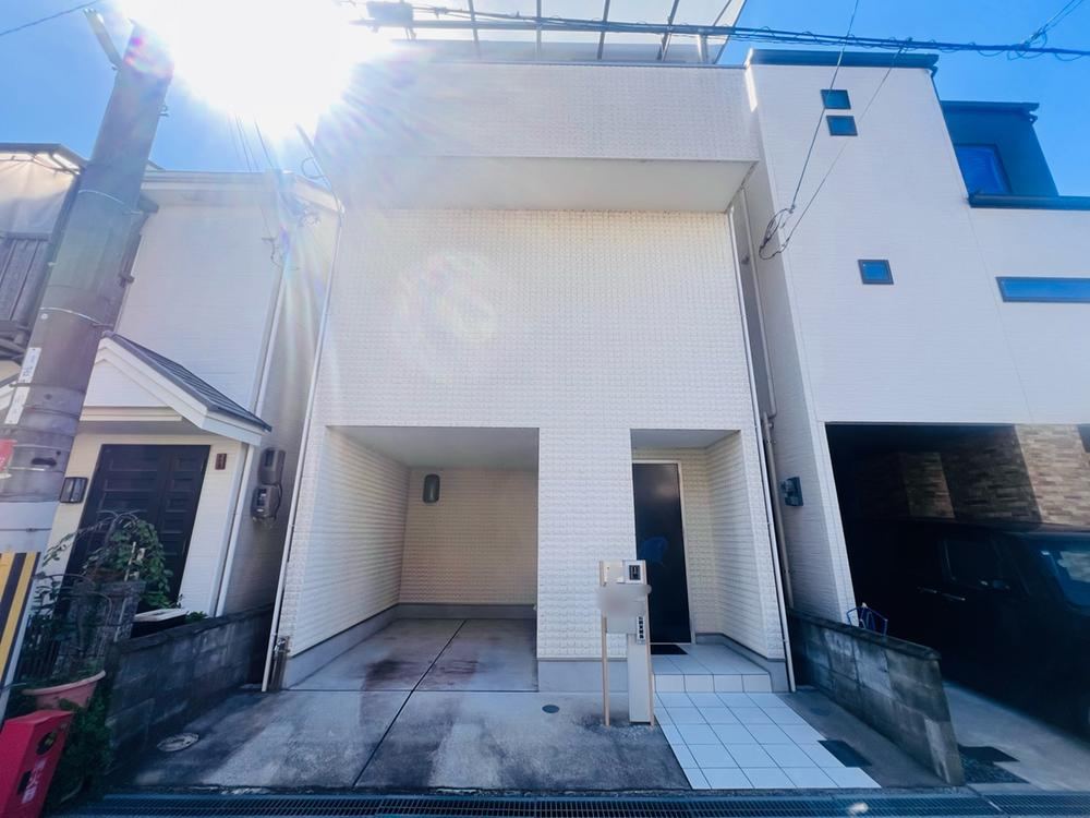 4LDK+S house in Hirakata, Osaka - Photo 1