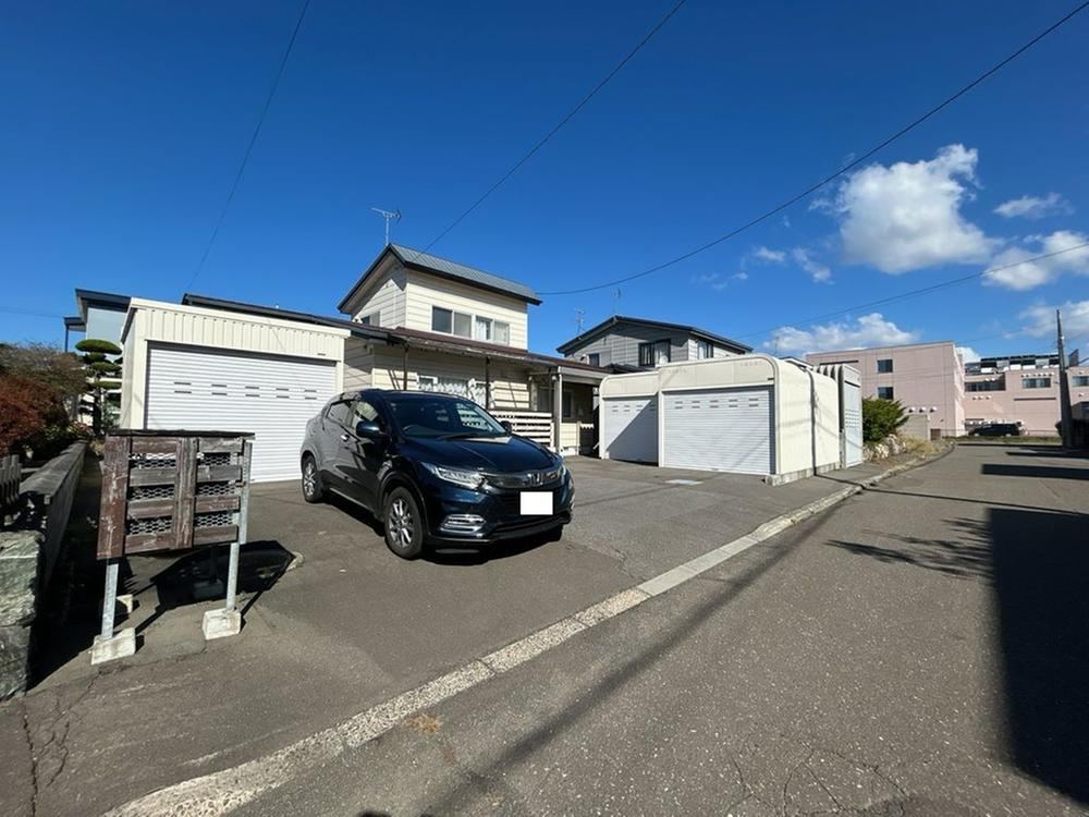 4LDK house in Ishikari, Hokkaido - Photo 1