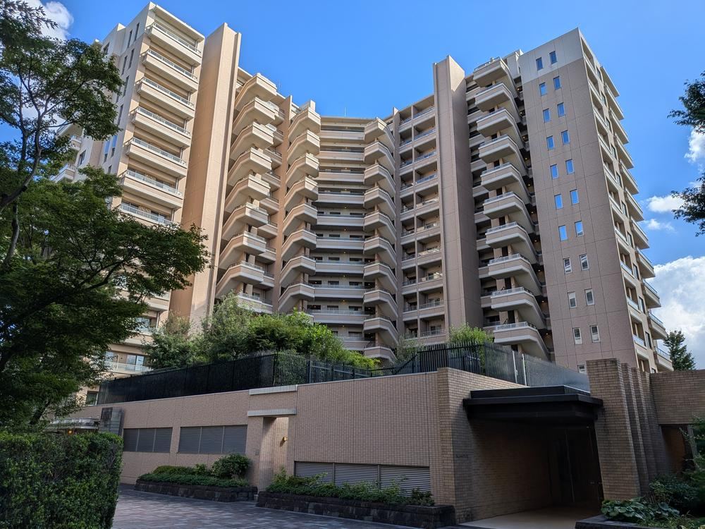 3LDK apartment in Setagaya Ward, Tokyo - Photo 1