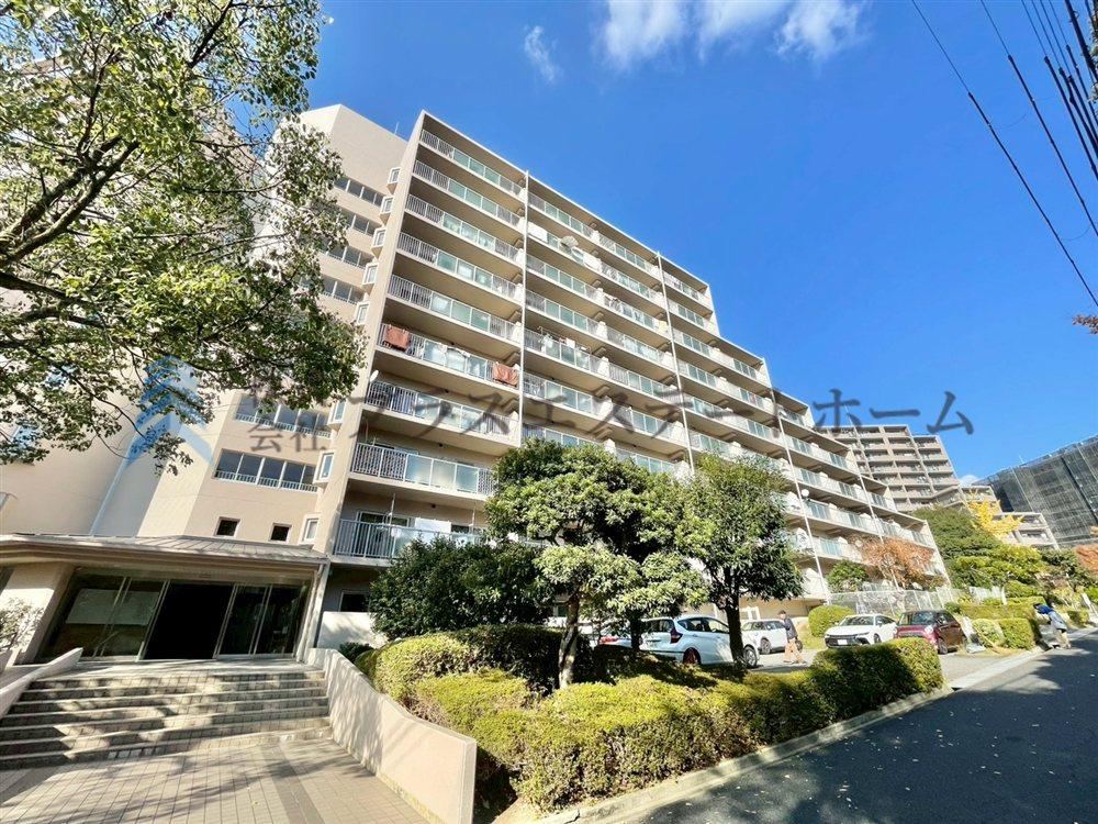 3LDK apartment in Suma Ward, Kobe, Hyogo - Photo 1