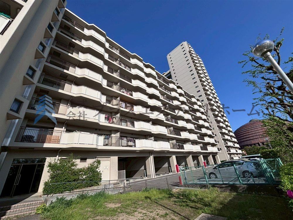 4LDK apartment in Chuo Ward, Kobe, Hyogo - Photo 1
