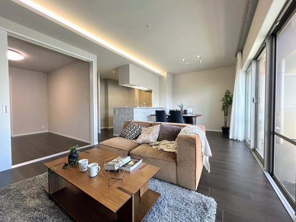 3LDK apartment in Joto Ward, Osaka - Photo 1