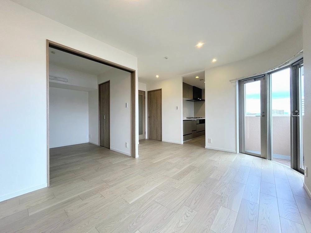 3LDK apartment in Tsurumi Ward, Osaka - Photo 1