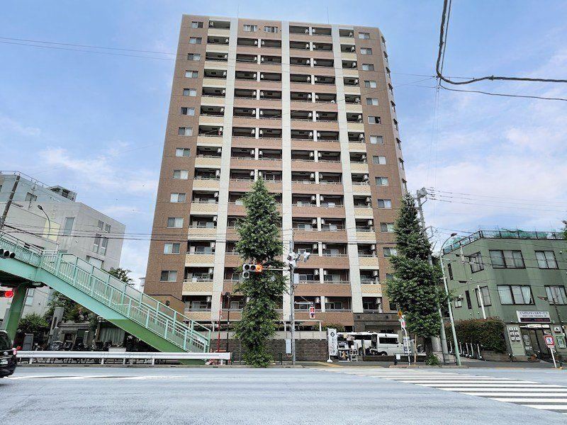1LDK+S apartment in Bunkyo Ward, Tokyo - Photo 1