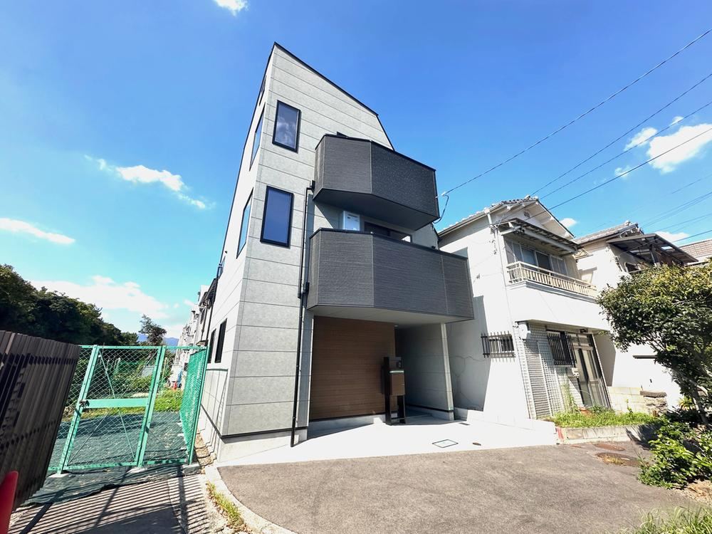 3LDK+S house in Nishinomiya, Hyogo - Photo 1