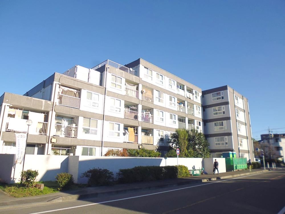 2LDK apartment in Minami Ward, Sagamihara, Kanagawa - Photo 1