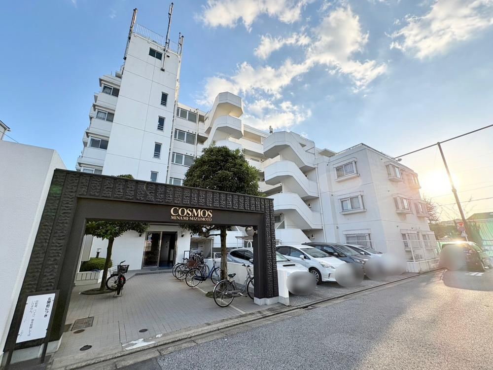 3LDK apartment in Katsushika Ward, Tokyo - Photo 1