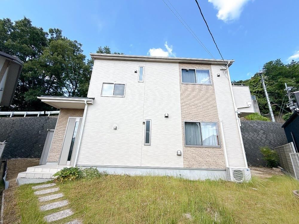 4LDK house in Ikoma, Nara - Photo 1