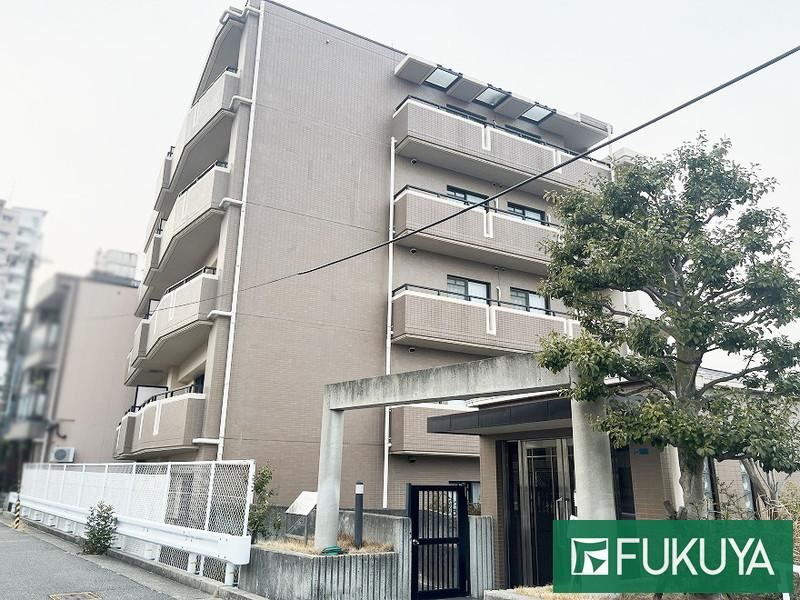 3LDK apartment in Takarazuka, Hyogo - Photo 1