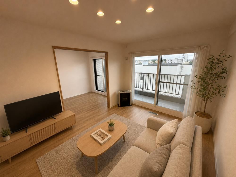 2LDK+S apartment in Toyohira Ward, Sapporo, Hokkaido - Photo 1