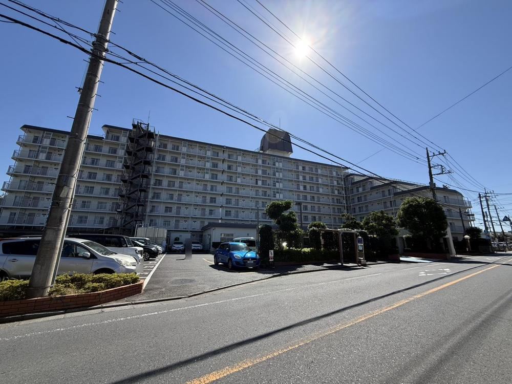 3LDK apartment in Ageo, Saitama - Photo 1