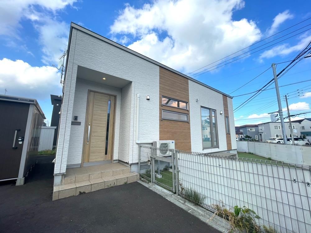 2LDK house in Eniwa, Hokkaido - Photo 1