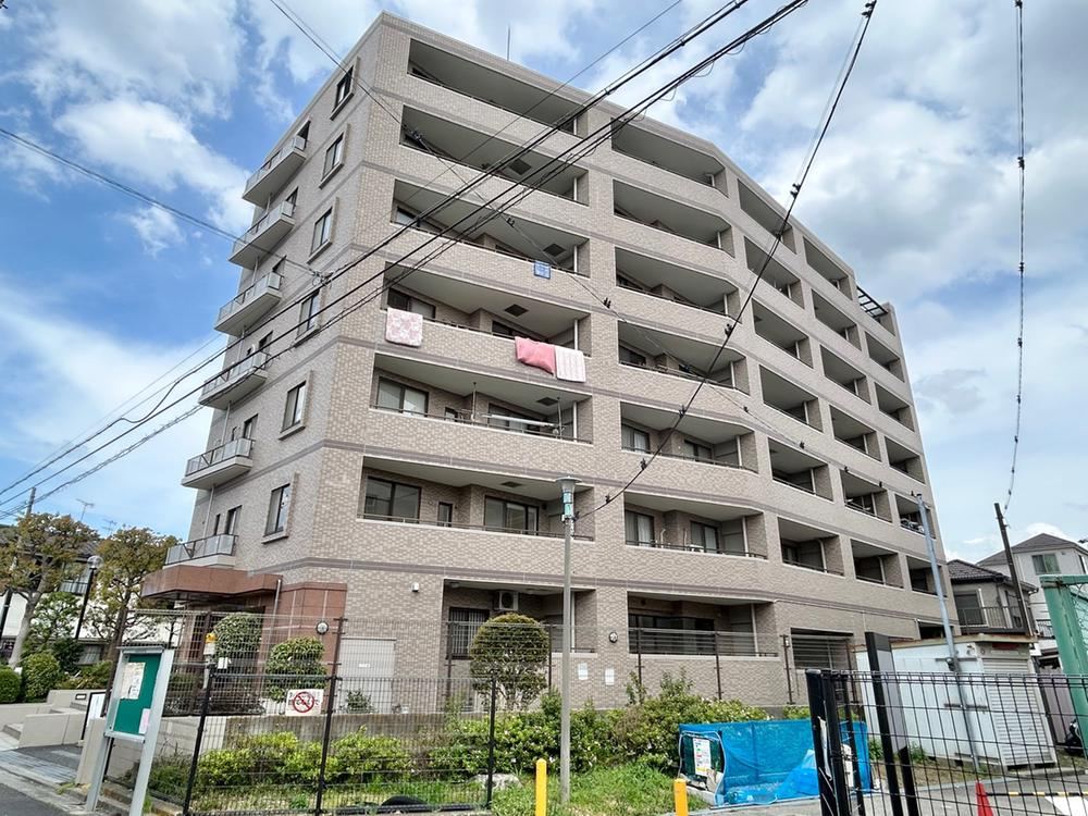 3LDK apartment in Katsushika Ward, Tokyo - Photo 1