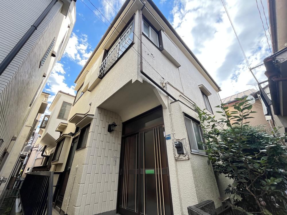 4DK house in Itabashi Ward, Tokyo - Photo 1