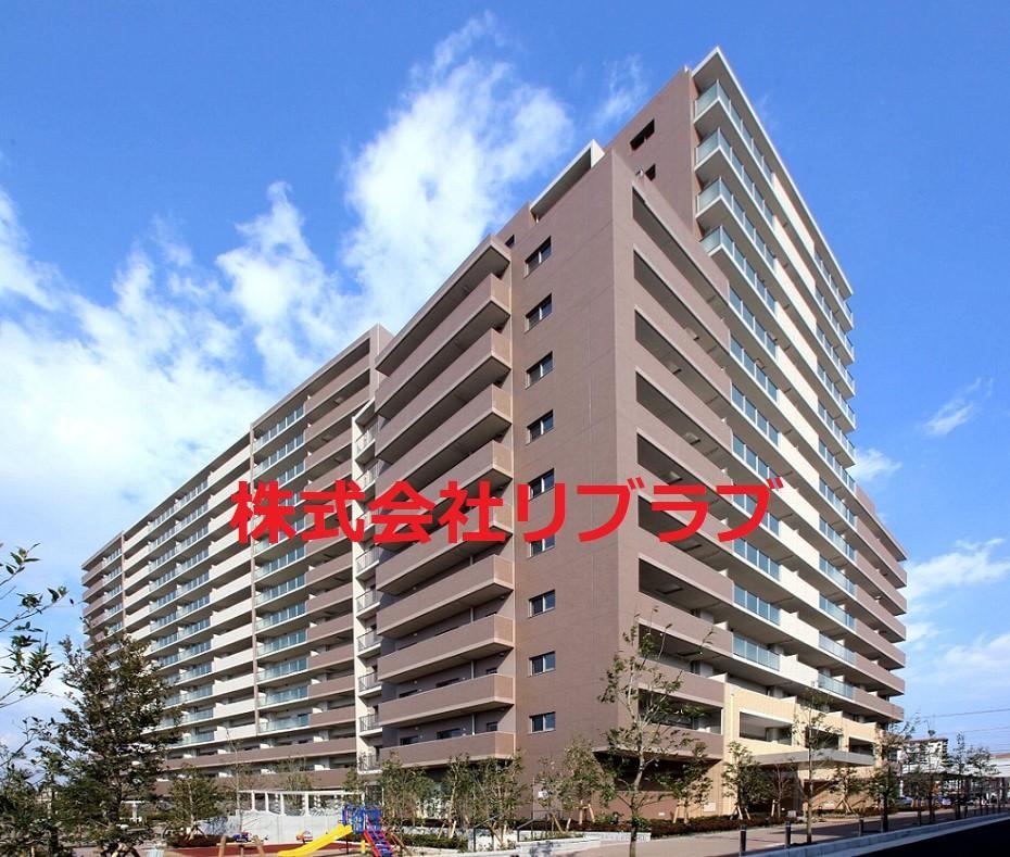 4LDK apartment in Neyagawa, Osaka - Photo 1
