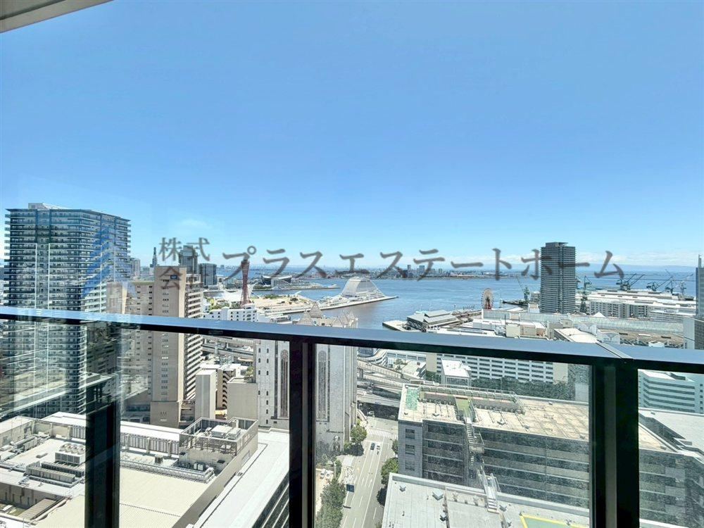 3LDK+S apartment in Chuo Ward, Kobe, Hyogo - Photo 1