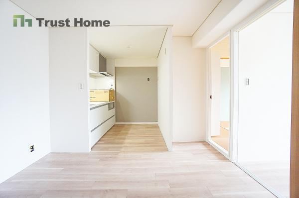 2DK apartment in Yodogawa Ward, Osaka - Photo 1