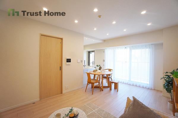 2LDK apartment in Chuo Ward, Kobe, Hyogo - Photo 1