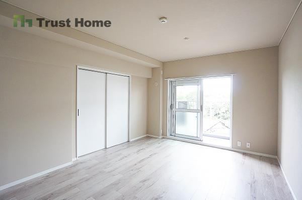 3LDK apartment in Suita, Osaka - Photo 1