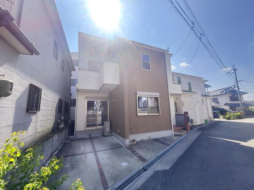 4LDK house in Ikoma, Nara - Photo 1