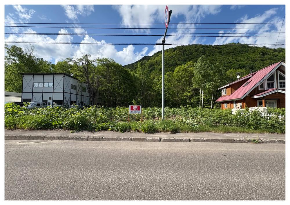 732 m² land in Minami Ward, Sapporo, Hokkaido - Photo 1