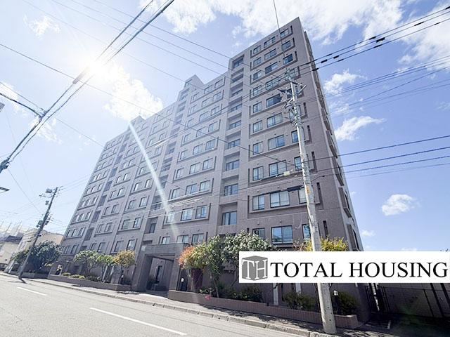 4LDK+S apartment in Toyohira Ward, Sapporo, Hokkaido - Photo 1