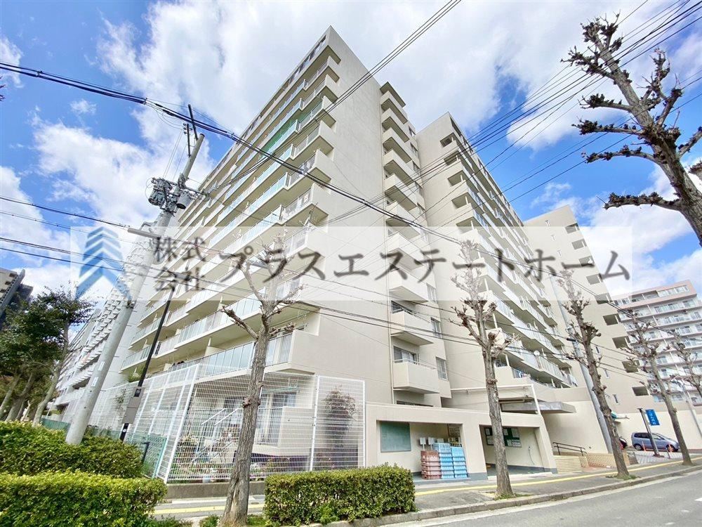 4LDK apartment in Himeji, Hyogo - Photo 1