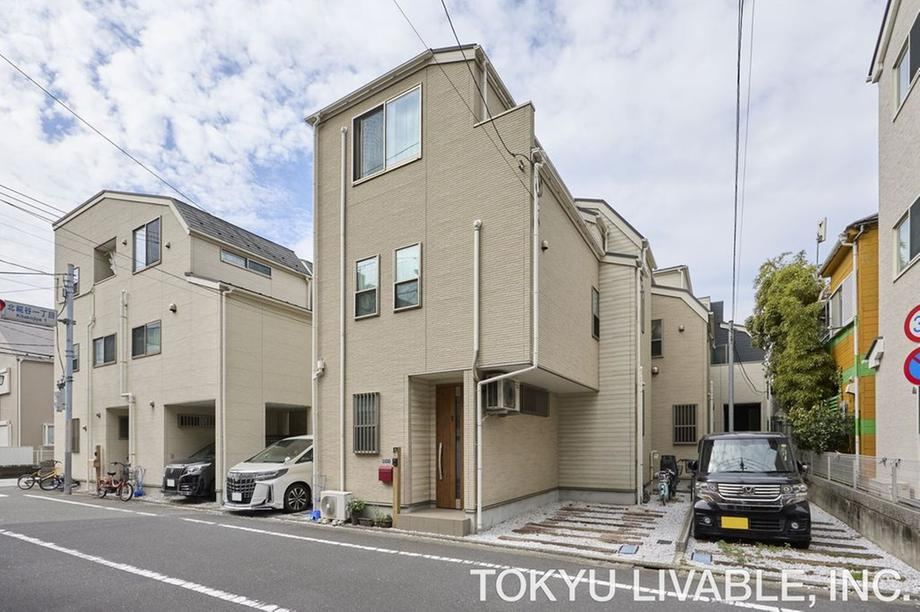 3LDK house in Ota Ward, Tokyo - Photo 1