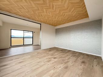 2LDK+S apartment in Sunto District