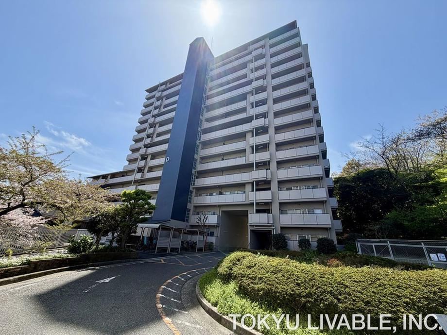 4LDK apartment in Osakasayama, Osaka - Photo 1
