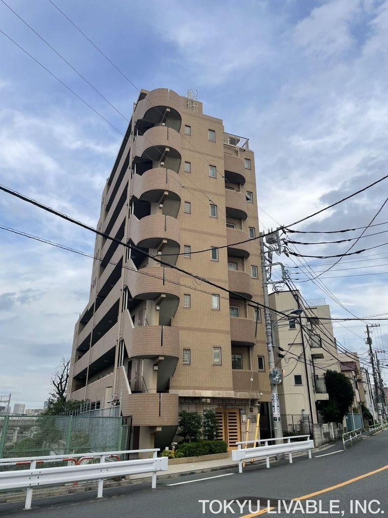 2DK apartment in Kita Ward, Tokyo - Photo 1