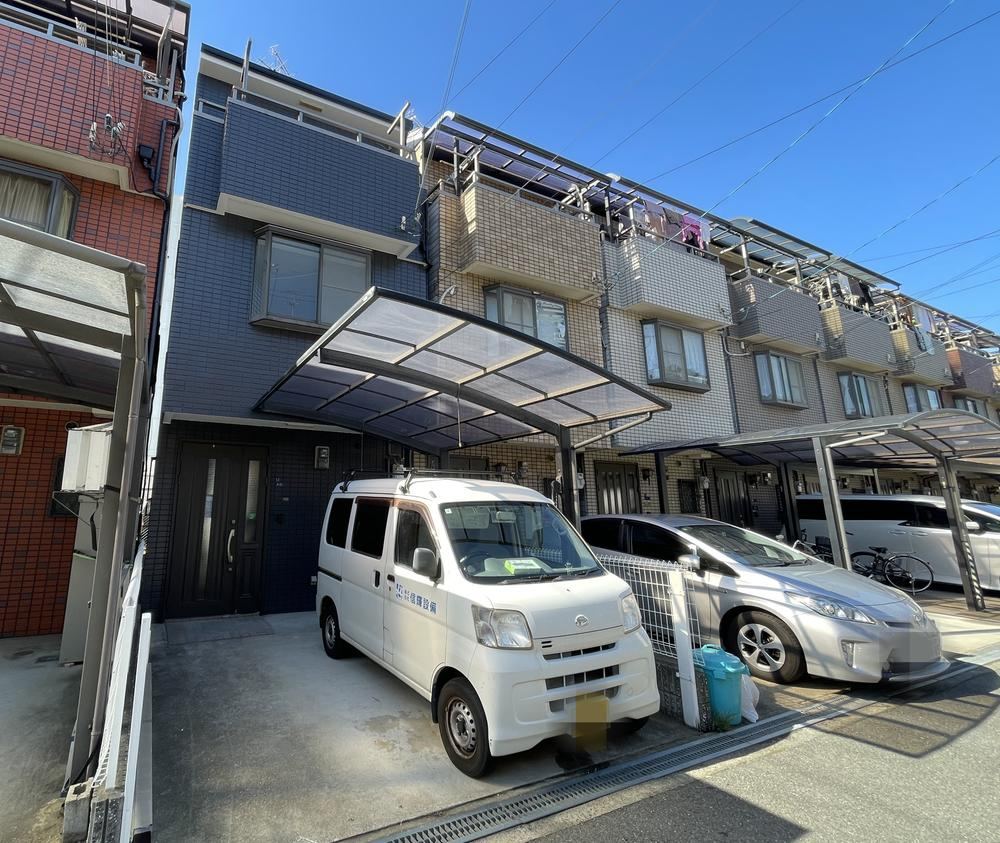 3LDK house in Nishiyodogawa Ward, Osaka - Photo 1
