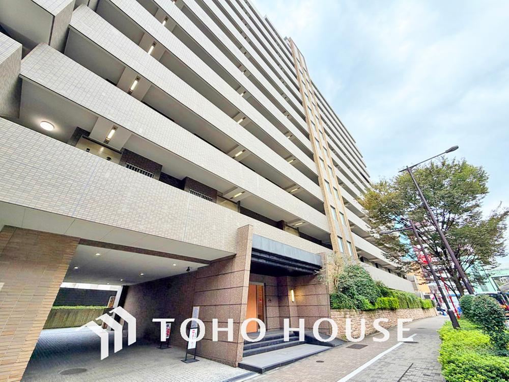 2LDK apartment in Shibuya Ward, Tokyo - Photo 1