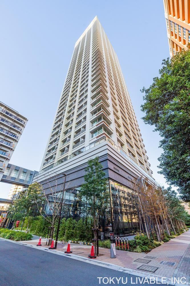 2LDK apartment in Shinagawa Ward, Tokyo - Photo 1