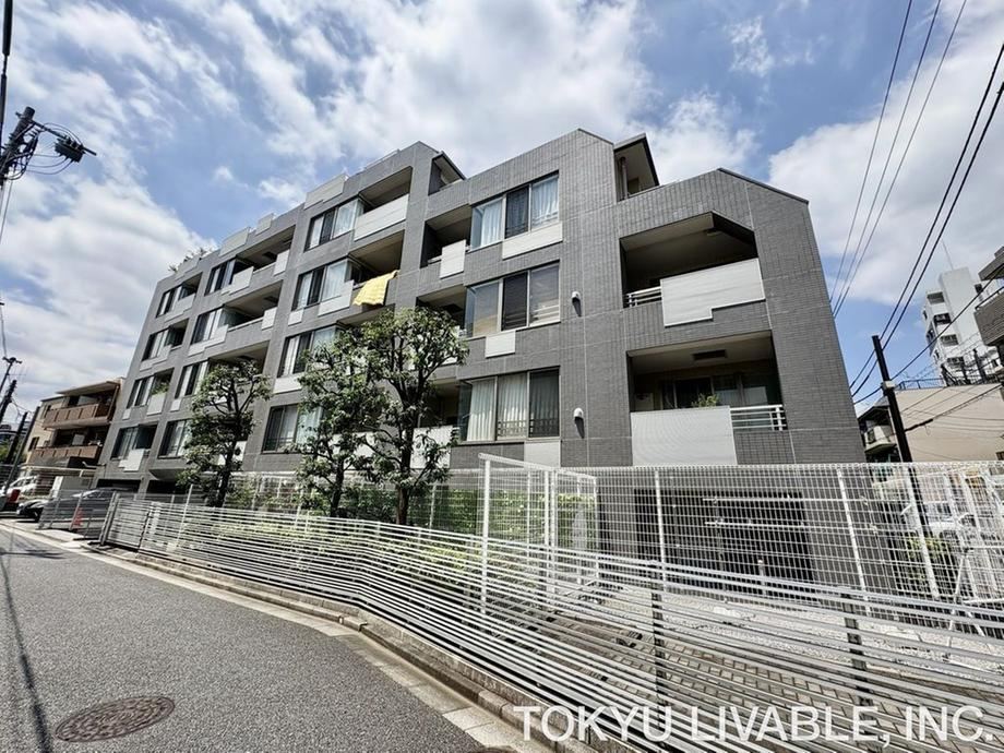 1LDK apartment in Nakano Ward, Tokyo - Photo 1