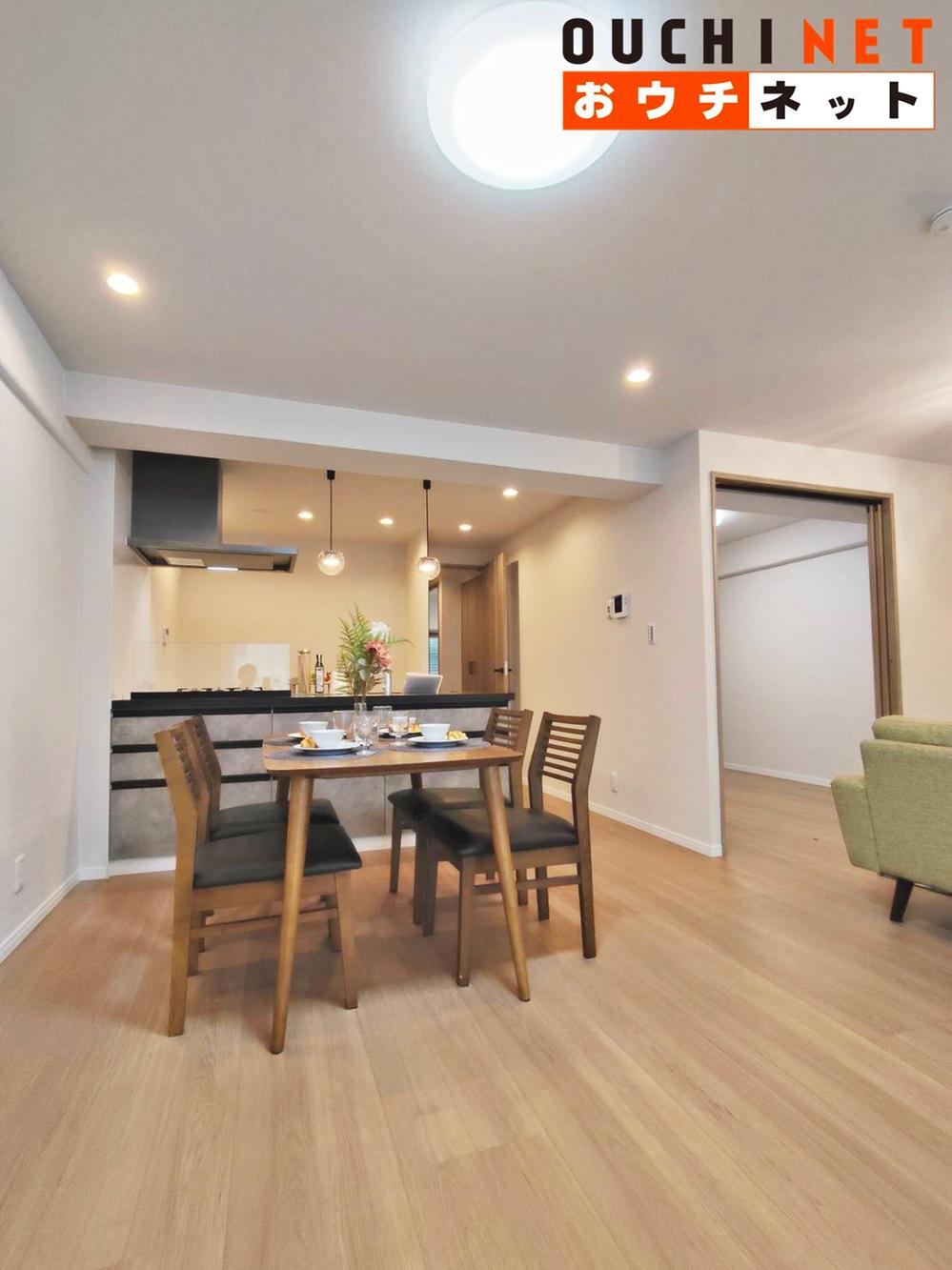 2LDK apartment in Toyonaka, Osaka - Photo 1