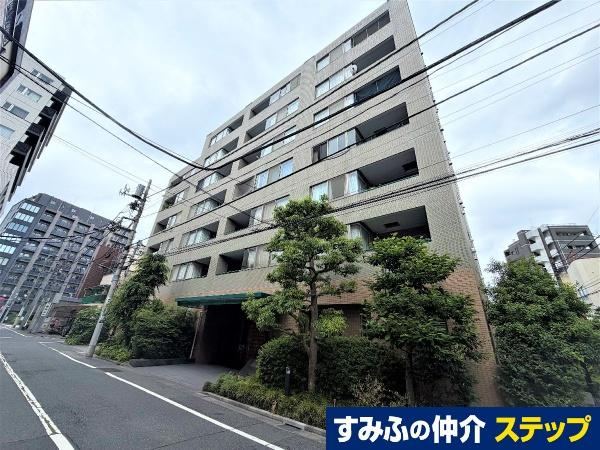 2LDK apartment in Shinjuku Ward, Tokyo - Photo 1