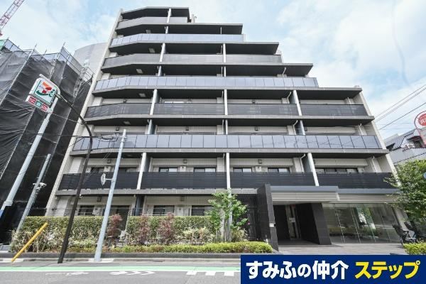 3LDK apartment in Shibuya Ward, Tokyo - Photo 1