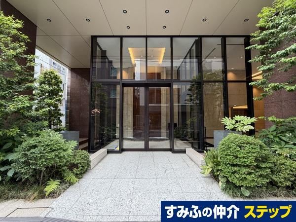 3LDK apartment in Chiyoda Ward, Tokyo - Photo 1